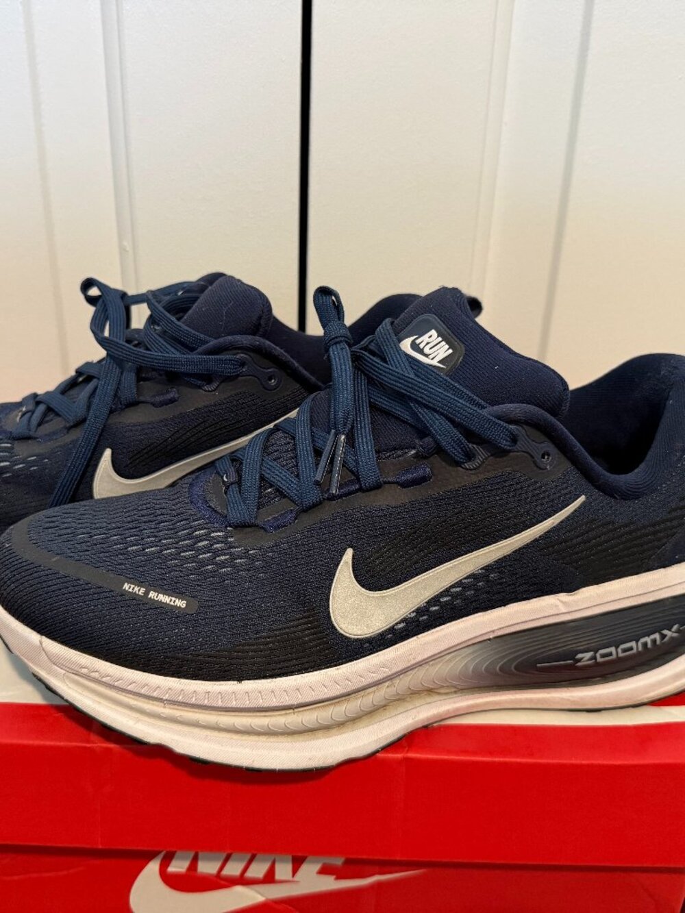 Nike Vomero 18 Women's Road Running Shoes - Navy & White - 9.5W